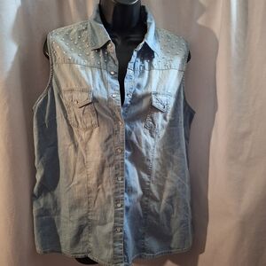 Roz & Ali Blue Sleeveless Boxy Snap Button Down Shirt